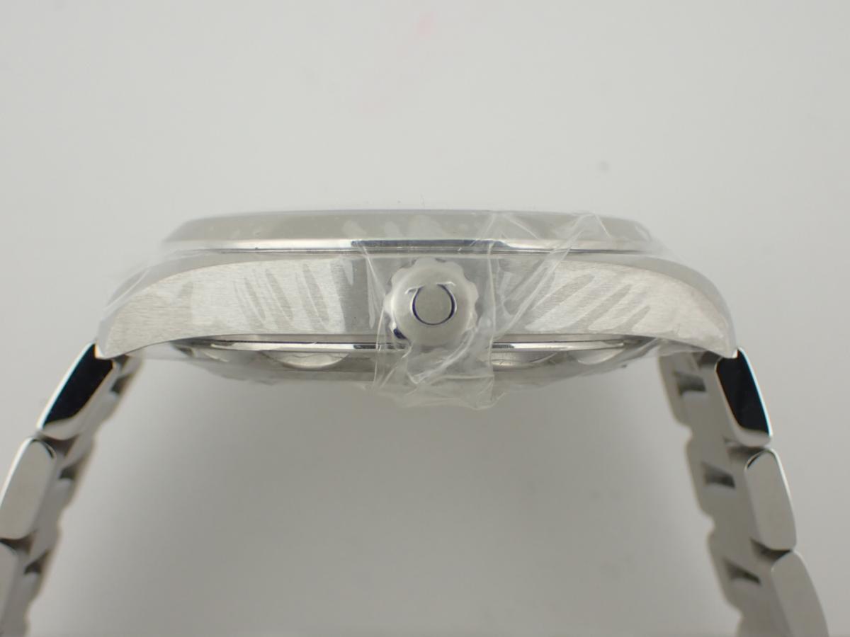 オメガ シーマスターアクアテラ 220.10.41.21.03.002 リューズ横