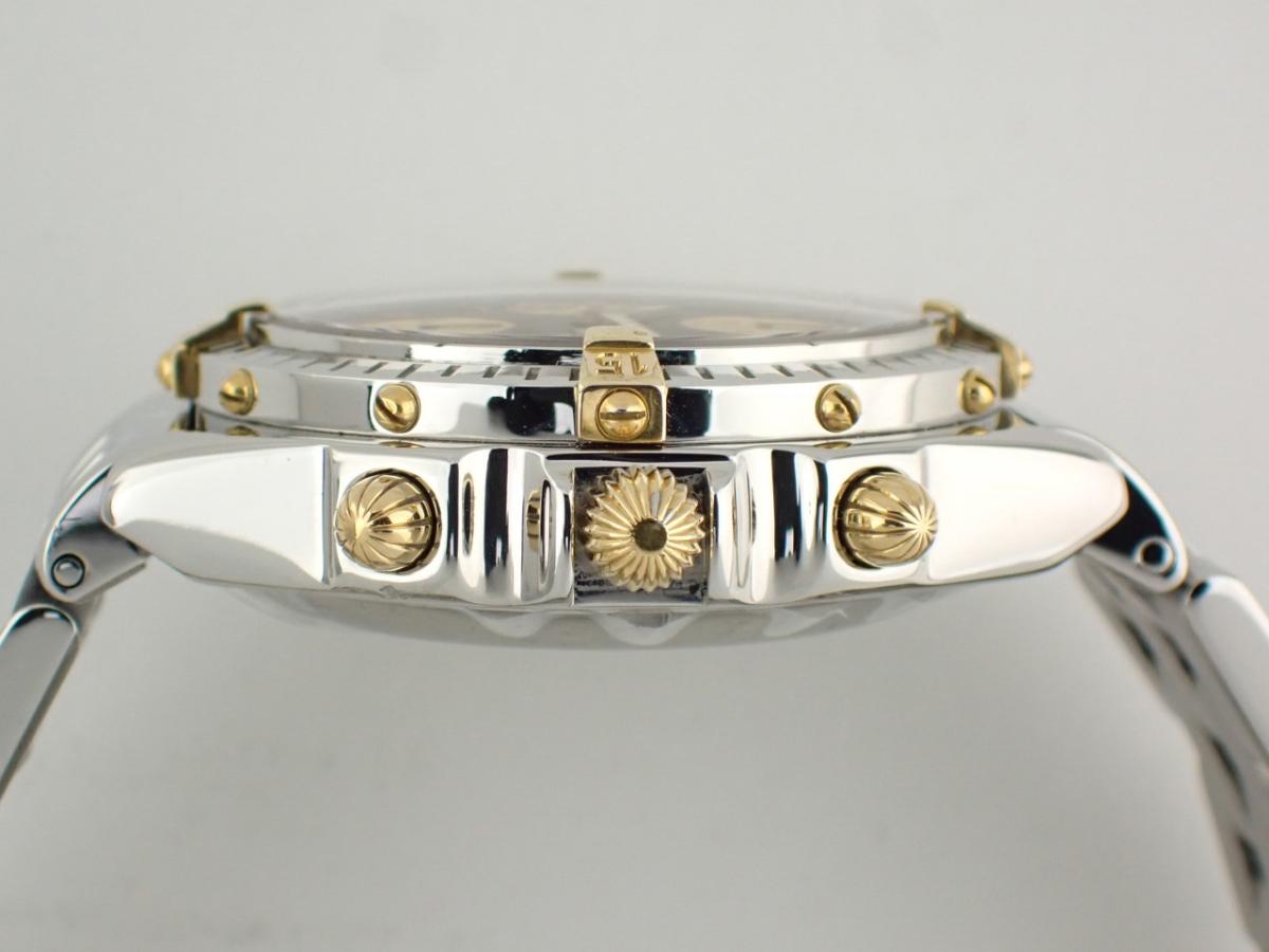 ブライトリング クロノマット B13050.1 リューズ横