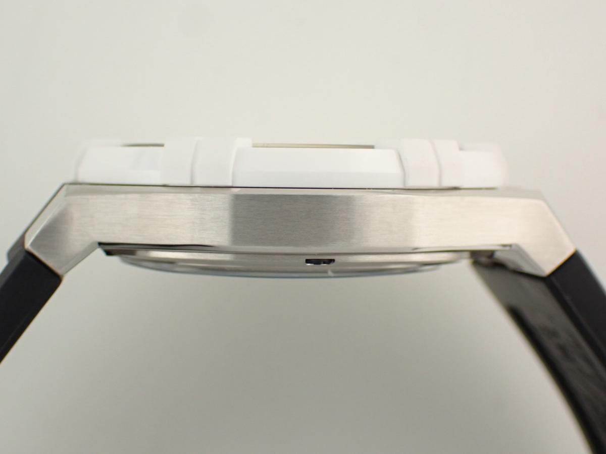 モーリスラクロア アイコニック AC6008-SSL70-330-2 横