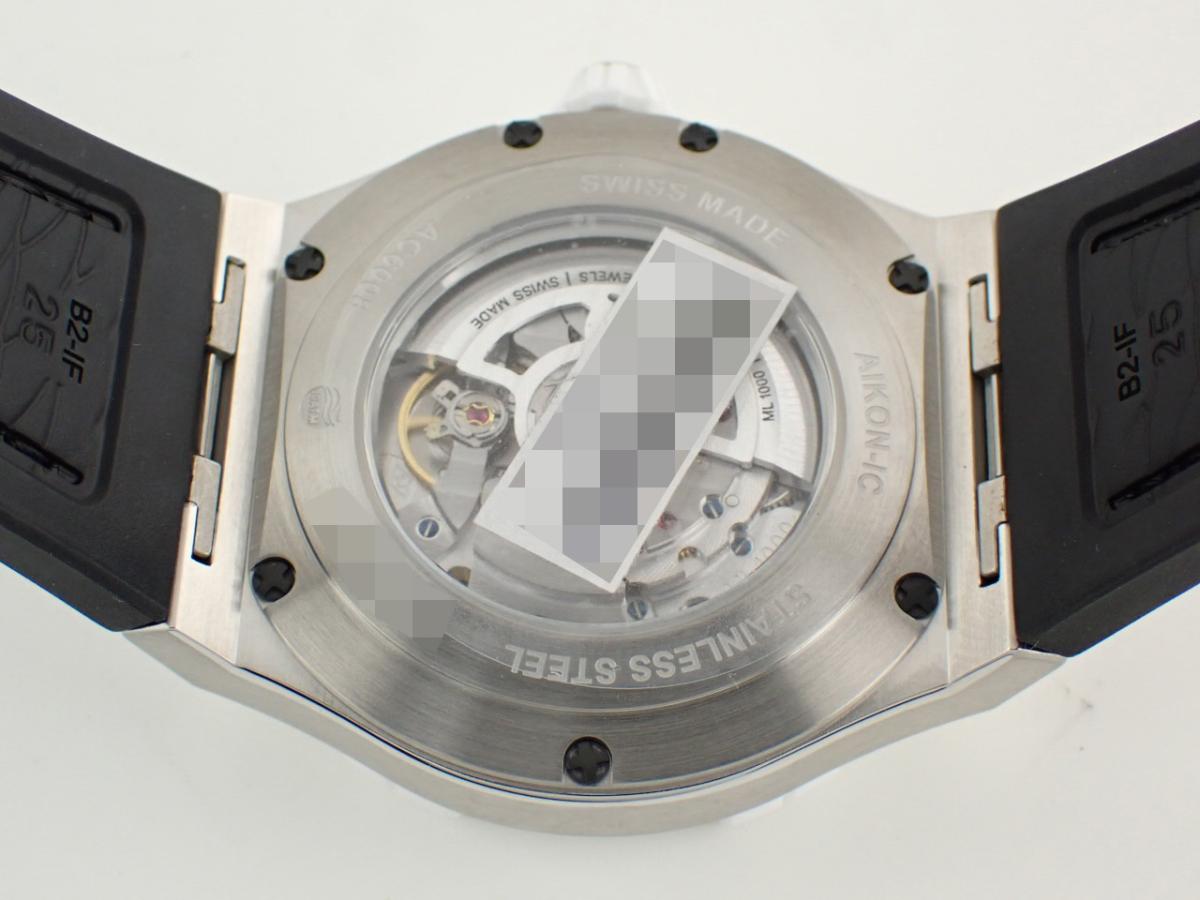 モーリスラクロア アイコニック AC6008-SSL70-330-2 裏ぶた