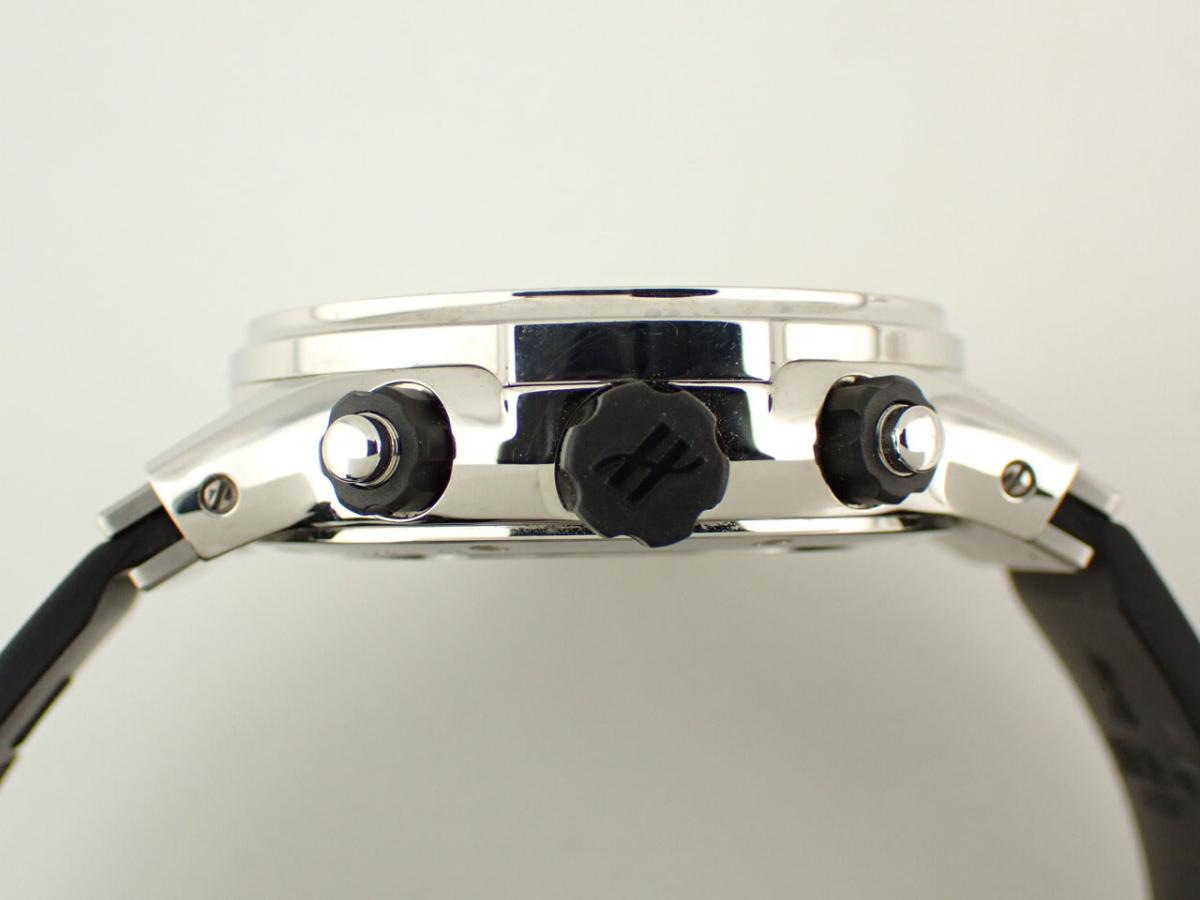 ウブロ クラシック 1926.105.1 リューズ横