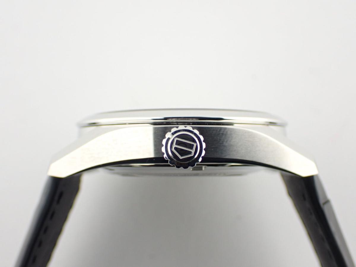 タグホイヤー カレラ WBN2111.FC6505 リューズ横