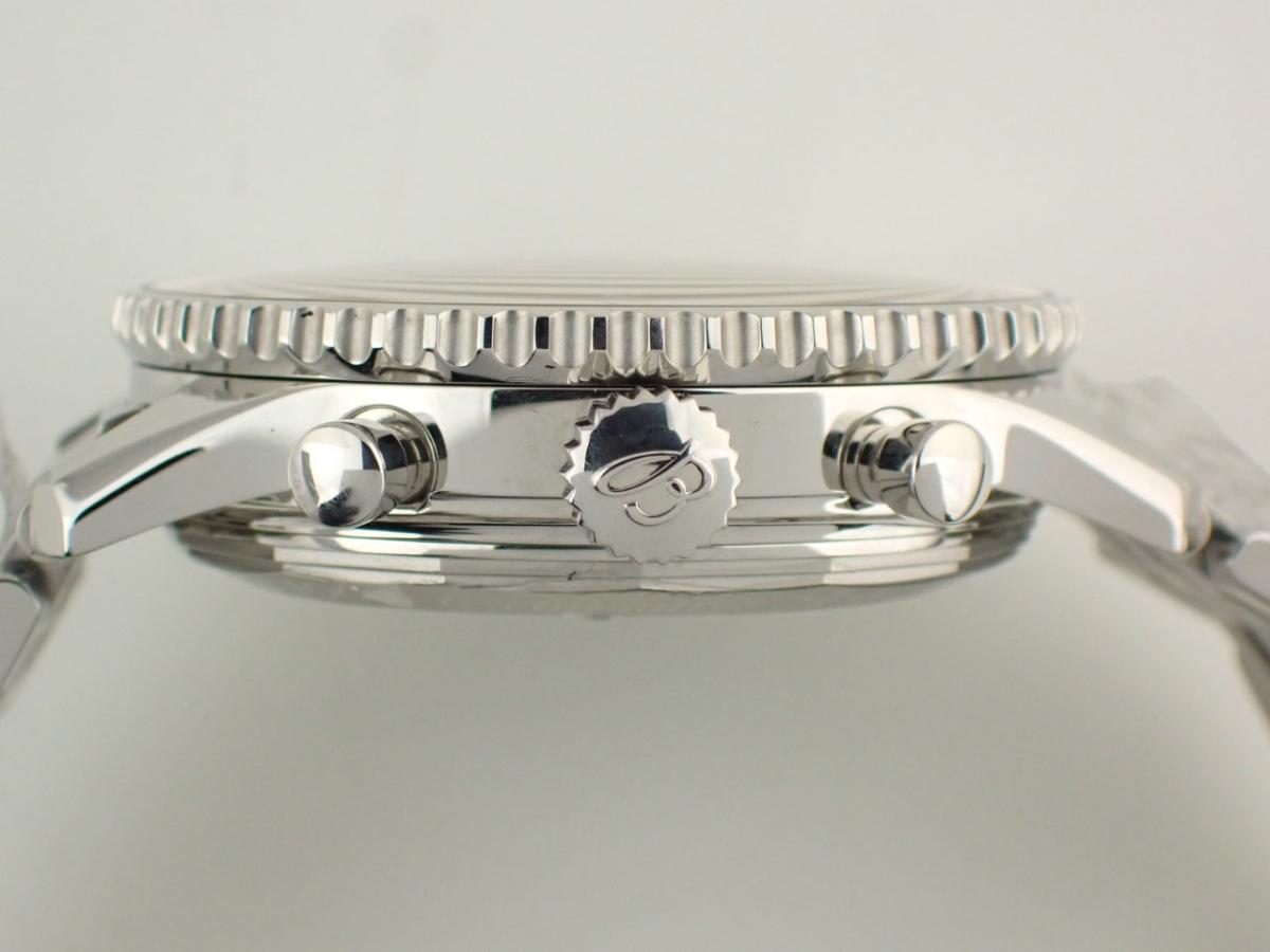 ブライトリング ナビタイマー AB012124/F569 リューズ横