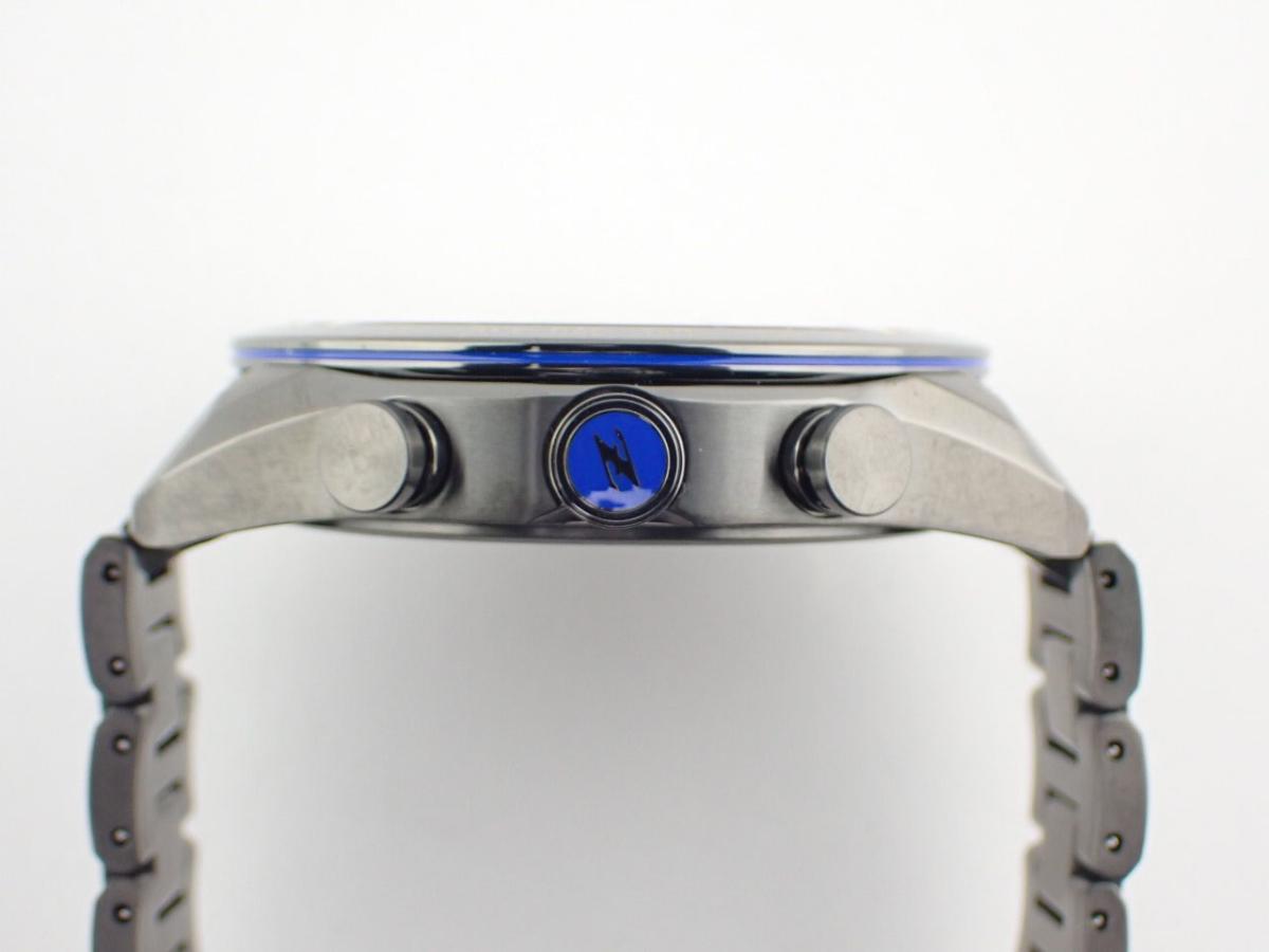 シチズン アテッサ AT8185-97E リューズ横