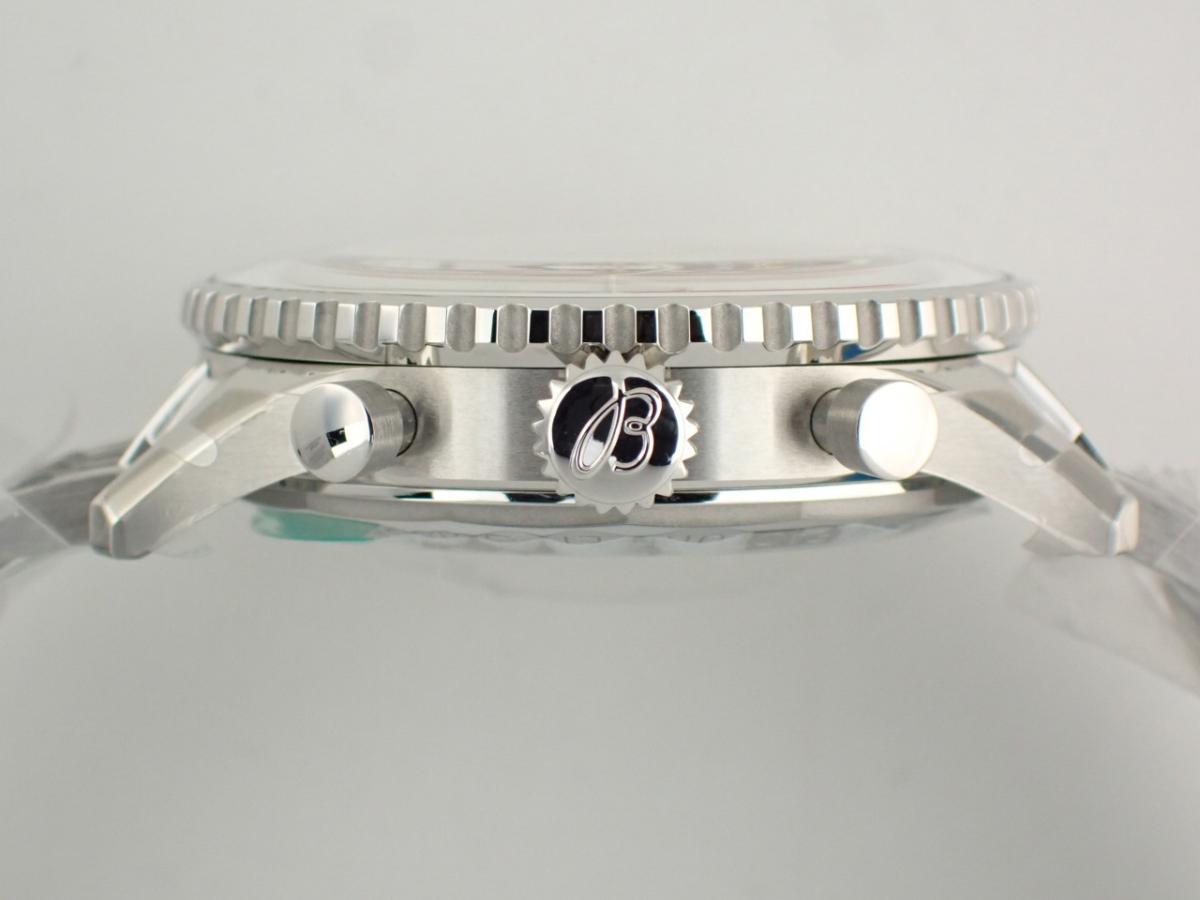 ブライトリング ナビタイマー AB0139211B1A1 リューズ横