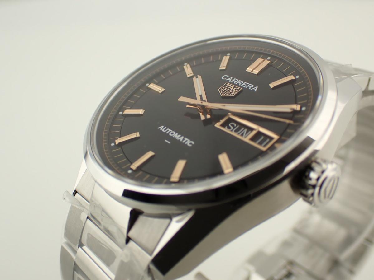 タグホイヤー カレラ WDA2111.BA0043 ベゼル