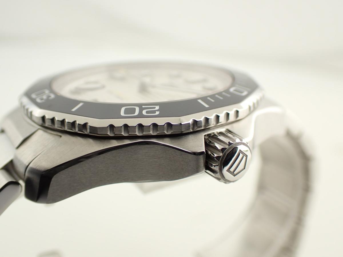 タグホイヤー アクアレーサー WBP201C-BA0632 ベゼル