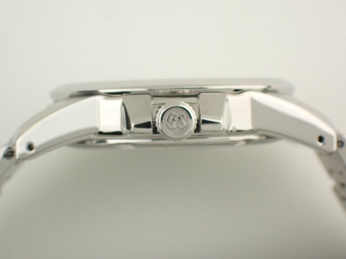 グランドセイコー 9Fクォーツ SBGX047 リューズ横