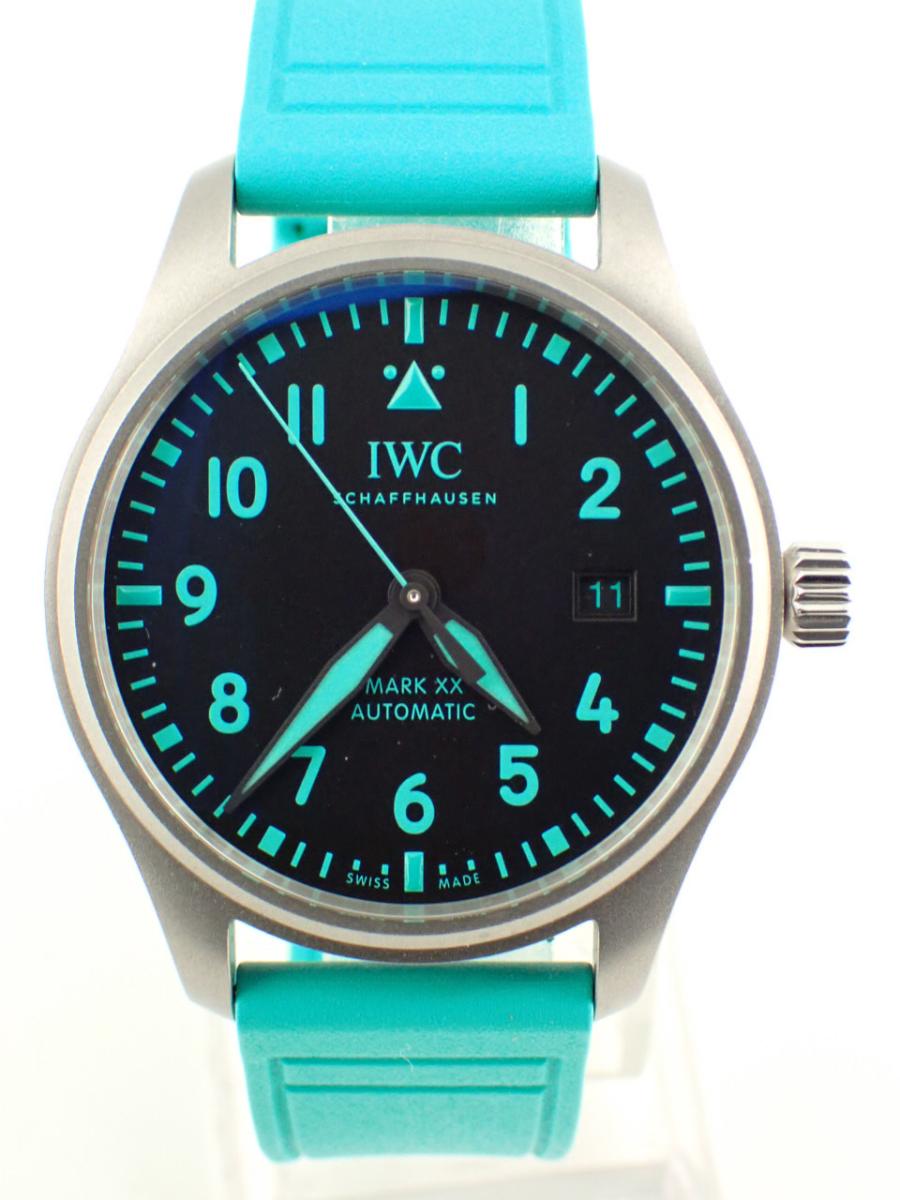 IWC パイロットウォッチ IW328210 文字盤