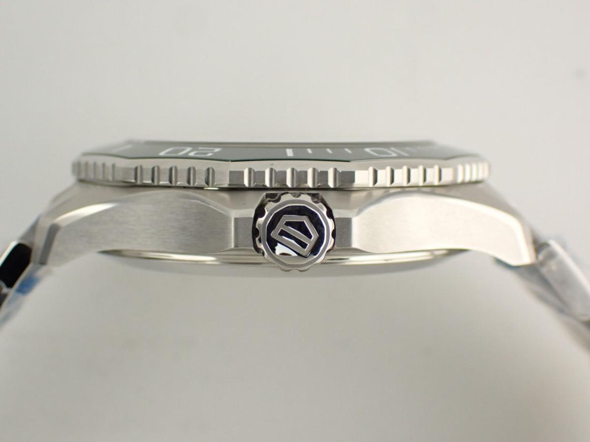 タグホイヤー アクアレーサー WBP5116-BA0013 リューズ横