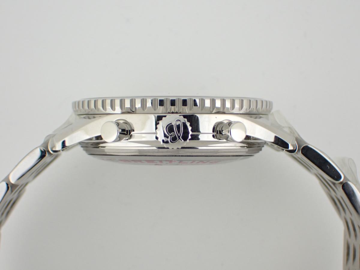 ブライトリング ナビタイマー A13324 リューズ横