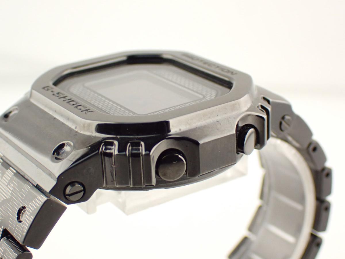 カシオ G-SHOCK GMW-B5000EH-1JR ベゼル