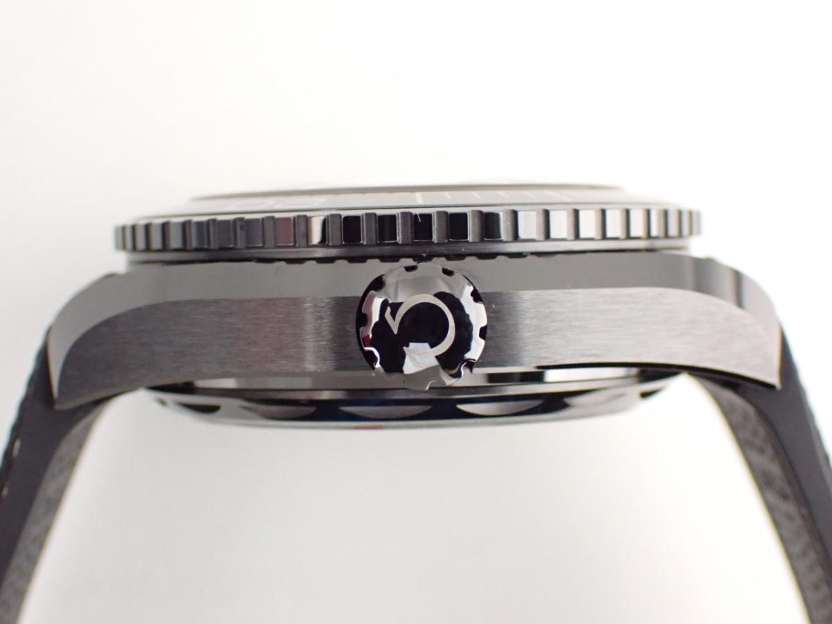 オメガ シーマスタープラネットオーシャン 215.92.46.22.01.001 リューズ横