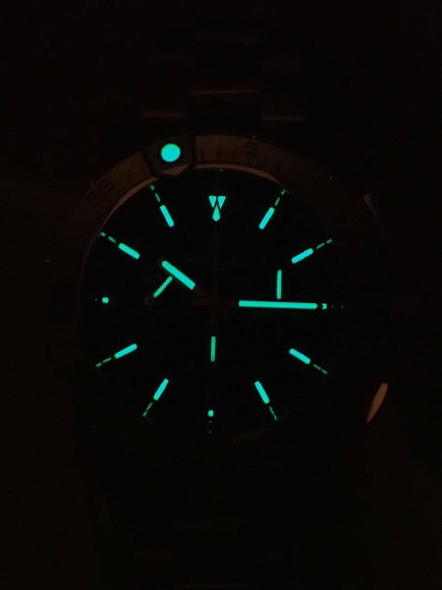 ブライトリング アベンジャー AB0146101C1A1 夜光他