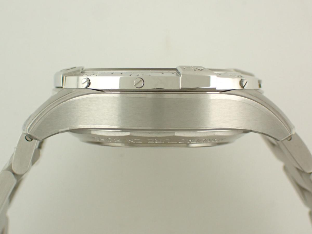 ブライトリング アベンジャー AB0146101C1A1 横