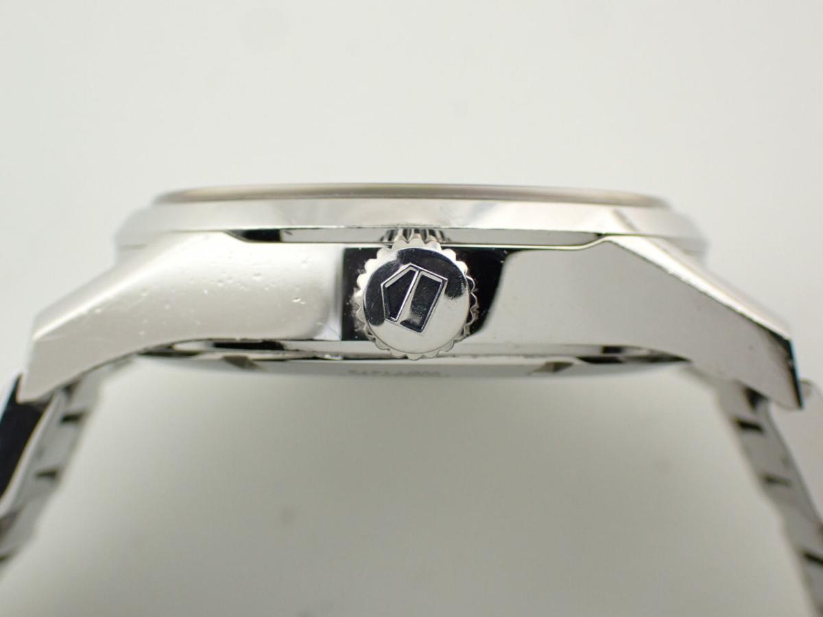 タグホイヤー カレラ WAR201C.BA0723 リューズ横