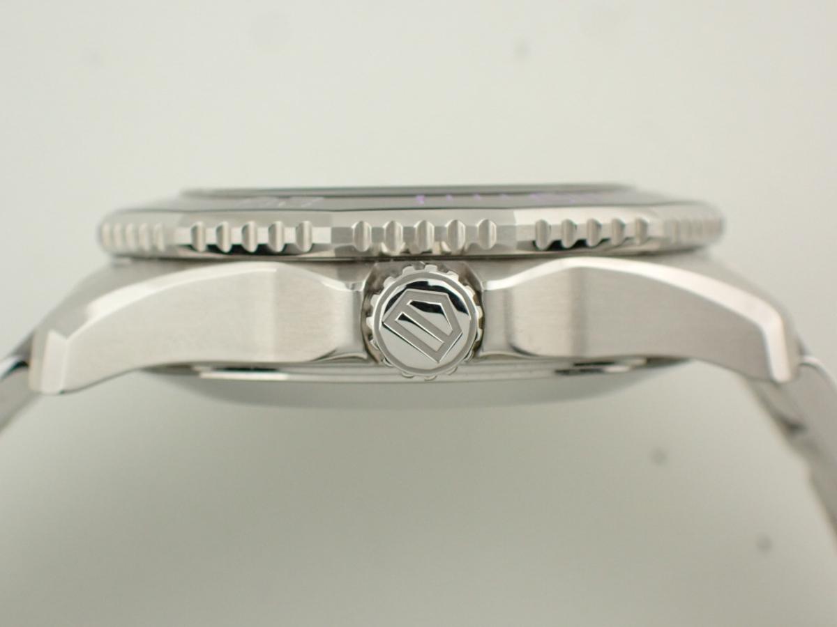 タグホイヤー アクアレーサー WBP231M.BA0618 リューズ横