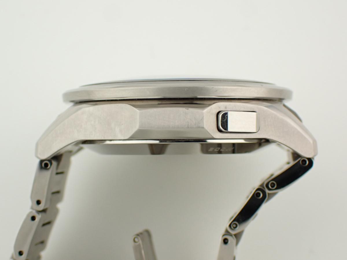 カシオ オシアナス OCW-G1100-1AJF 横