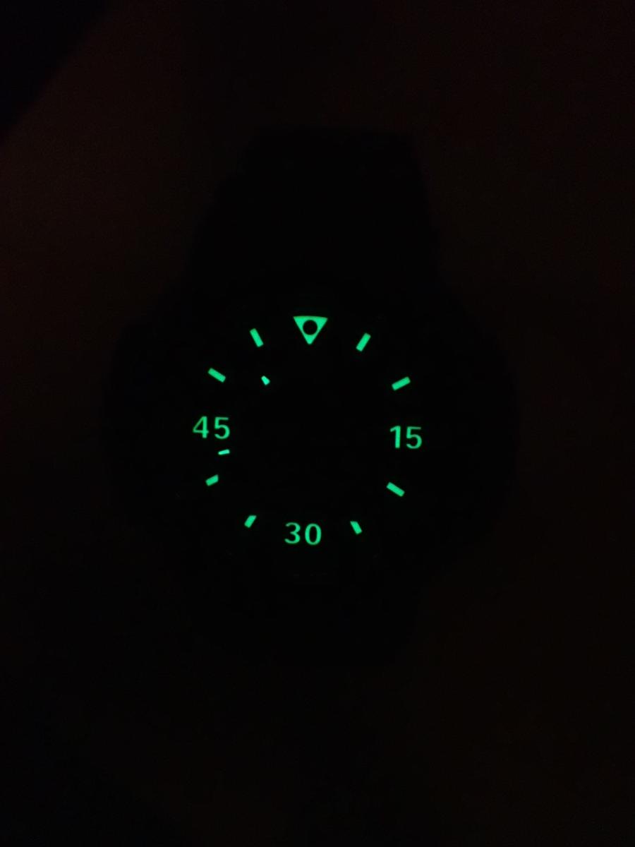 カシオ G-SHOCK AWM-500-1AJF 夜光他