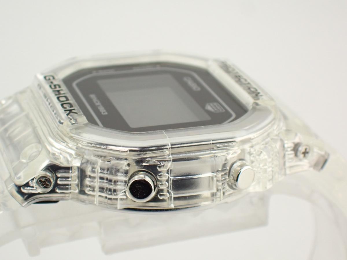 カシオ G-SHOCK DW-5040RX-7JR ベゼル