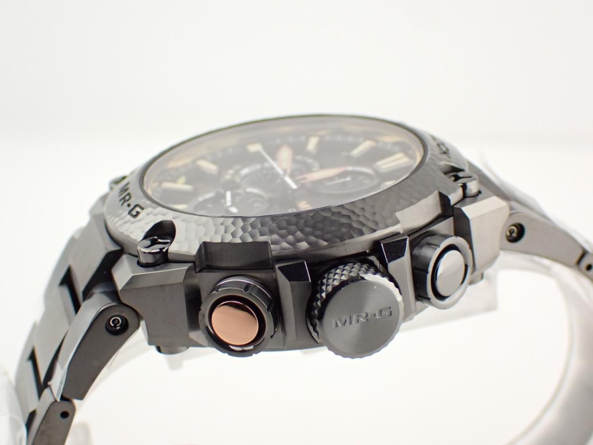 カシオ G-SHOCK MRG-G2000HB-1AJR ベゼル