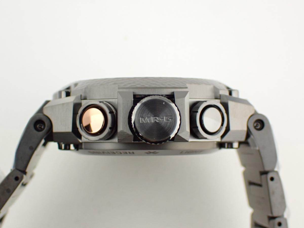 カシオ G-SHOCK MRG-G2000HB-1AJR リューズ横