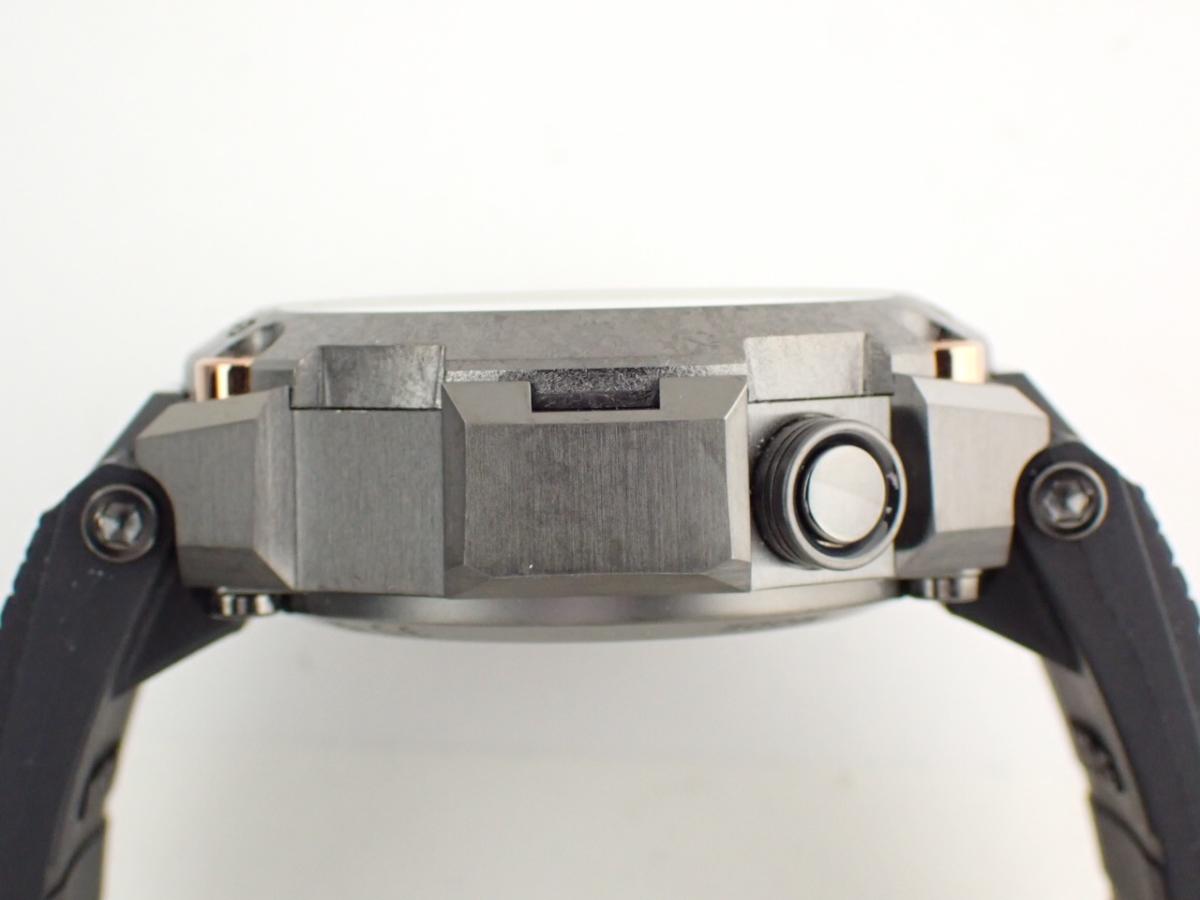 カシオ G-SHOCK MRG-B2000R-1AJR 横