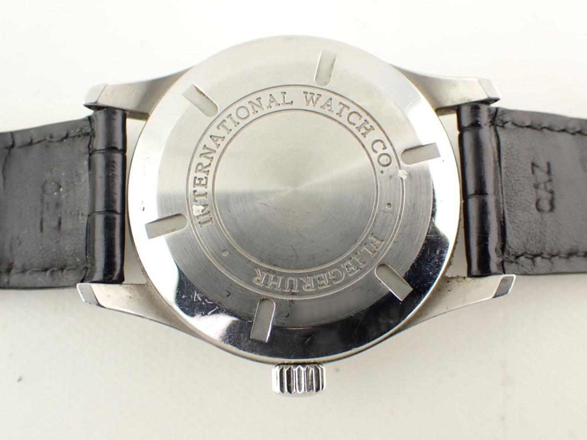 IWC パイロットウォッチ IW325501 裏ぶた