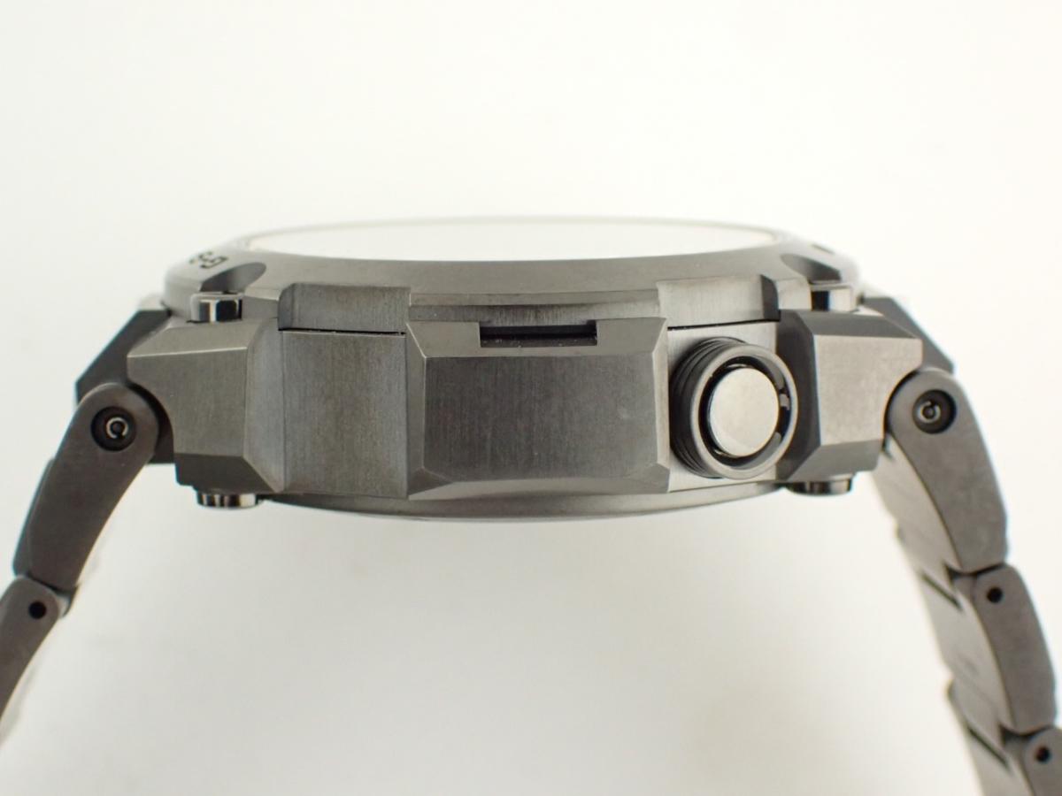 カシオ G-SHOCK MRG-B1000B-1AJR 横