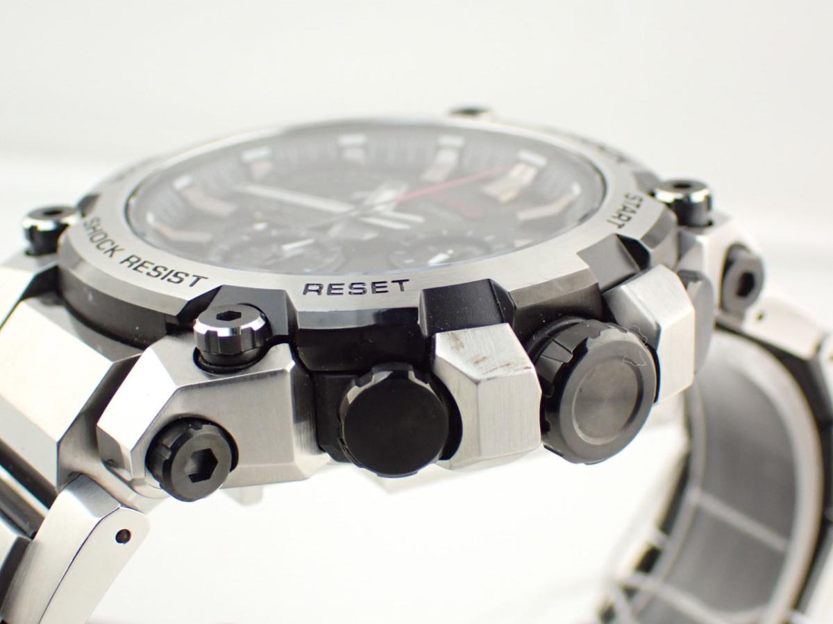 カシオ G-SHOCK MTG-B3000D-1AJF ベゼル
