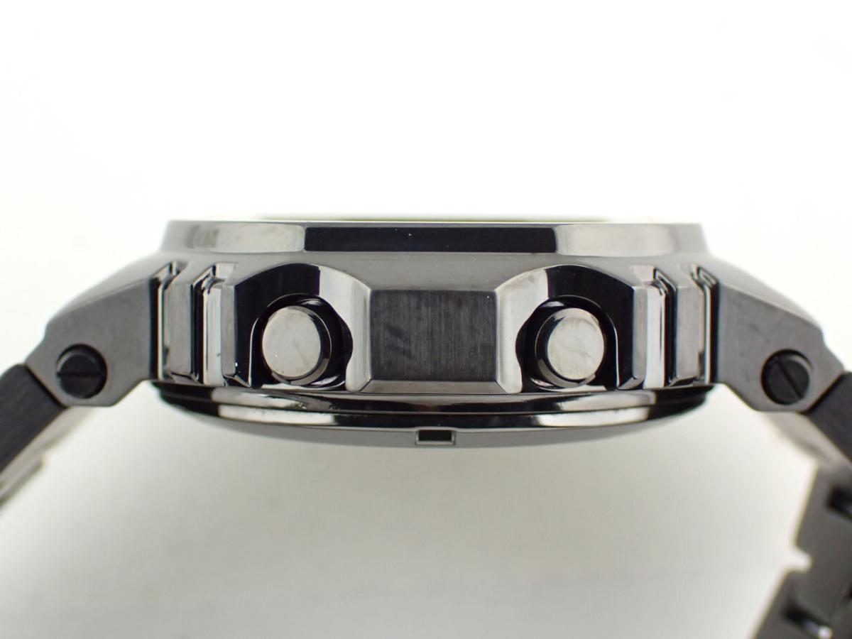 カシオ G-SHOCK GMW-B5000GD-1JF 横