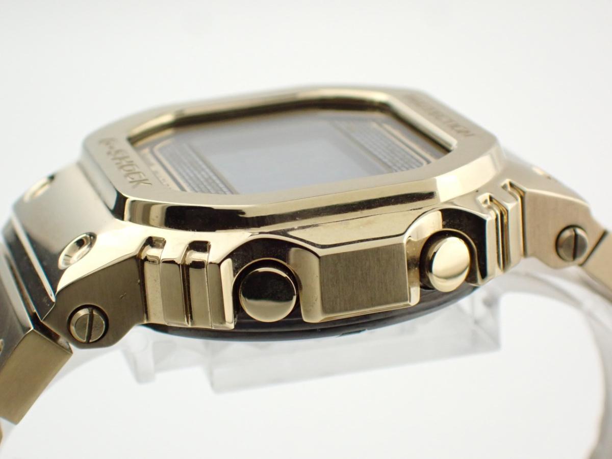 カシオ G-SHOCK GMW-B5000GD-9JF ベゼル