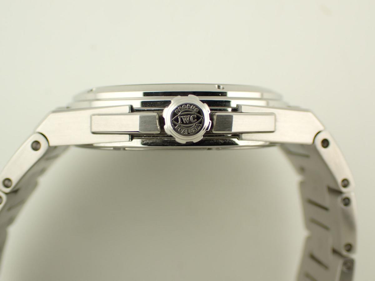 IWC インヂュニア IW323902 リューズ横