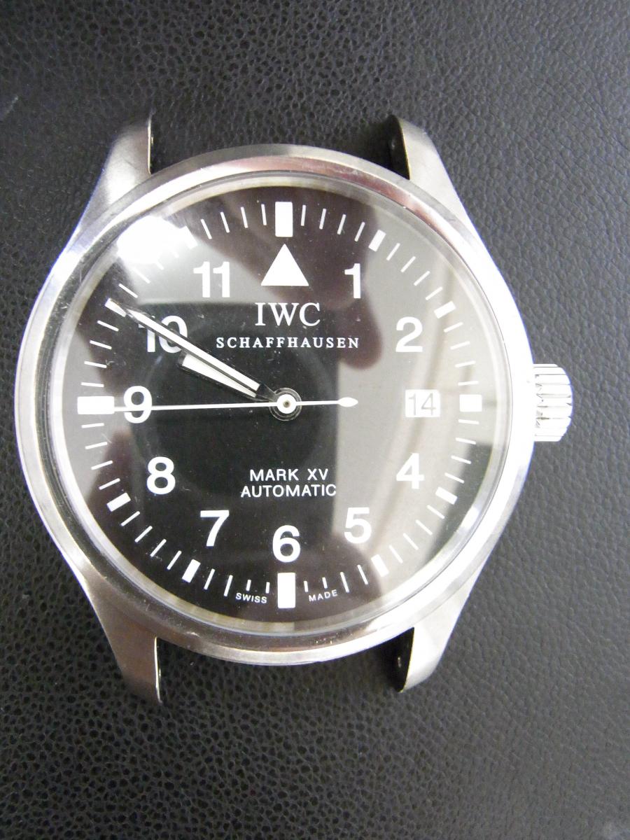 IWC パイロットウォッチ IW325301 ブラックアラビア文字盤　日付表示 パイロットウォッチ ベルトなし時計本体のみ(中古)高価買取事例