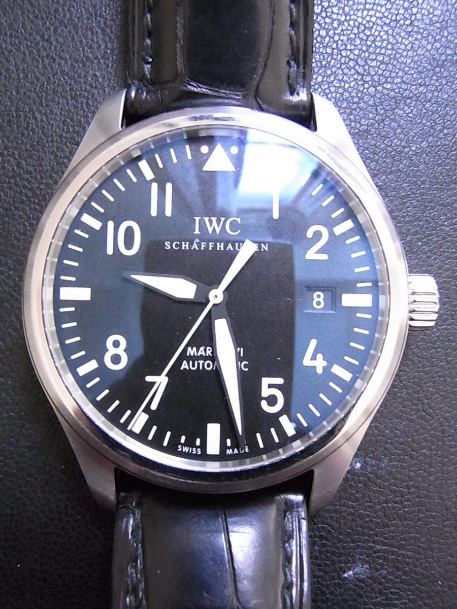 IWC パイロットウォッチ IW325501 ブラックアラビア文字盤　日付表示 マーク16 マークXVI ブラックレザーストラップ(中古)高価買取事例