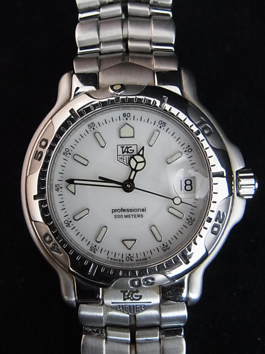 【タグホイヤー】腕時計　プロフェッショナル　WH1111-K1文字盤の色ホワイト系