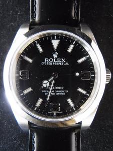 ロレックス エクスプローラー1 214270 数回着用の美品 箱・保証書、ＳＳ純正ブレス