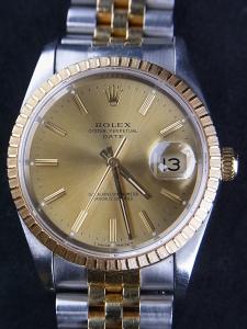ロレックス パーペチュアルデイト 15223 中古 内箱、外箱、保証書あり　余りコマ5つ