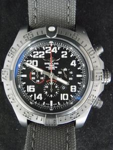 ブライトリング アベンジャー M22330 中古 内箱 外箱