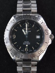 ブライトリング シャーク A17605 リューズが壊れている中古 無し