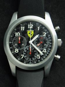 ジラールペルゴ フェラーリクロノグラフ 4955 中古 無し