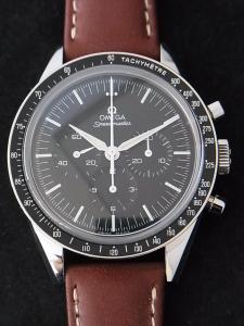 オメガ スピードマスター 311_32_40_30_01_001 殆ど未使用の綺麗な中古 内箱 外箱 保証書