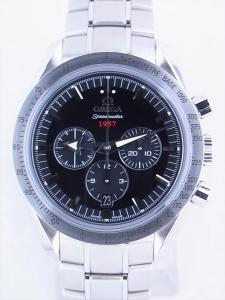 オメガ スピードマスター 321_10_42_50_01_001 使用回数殆どない極美品中古 内箱 外箱 保証書 余りコマ2つ