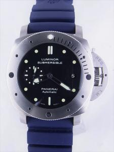 パネライ サブマーシブル PAM00305 中古 チタンケースにキズ有 内箱 外箱