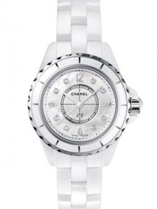 シャネル J12 H2570 新品未使用 内箱　外箱　保証書