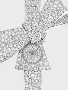 ヴァンクリーフ＆アーペル ハイジュエリー VCARO8OV00 未使用新品