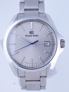 グランドセイコー 9Fクォーツ SBGX285 中古、スクラッチ全体的にあり 内箱、外箱、保証書