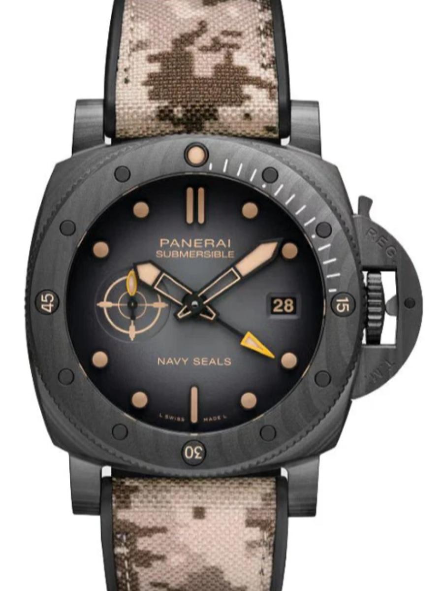 パネライ サブマーシブル PAM01513 グレー ブティック限定　サブマーシブル クアランタクアトロ GMT ネイビーシールズ　グレーダイヤル　スモールセコンド　デイト表示 メンズ　44ｍｍ　キャリバーP.900/GMT　パワーリザーブ3日間　バイマテリアル カモフラージュ(新品未使用)