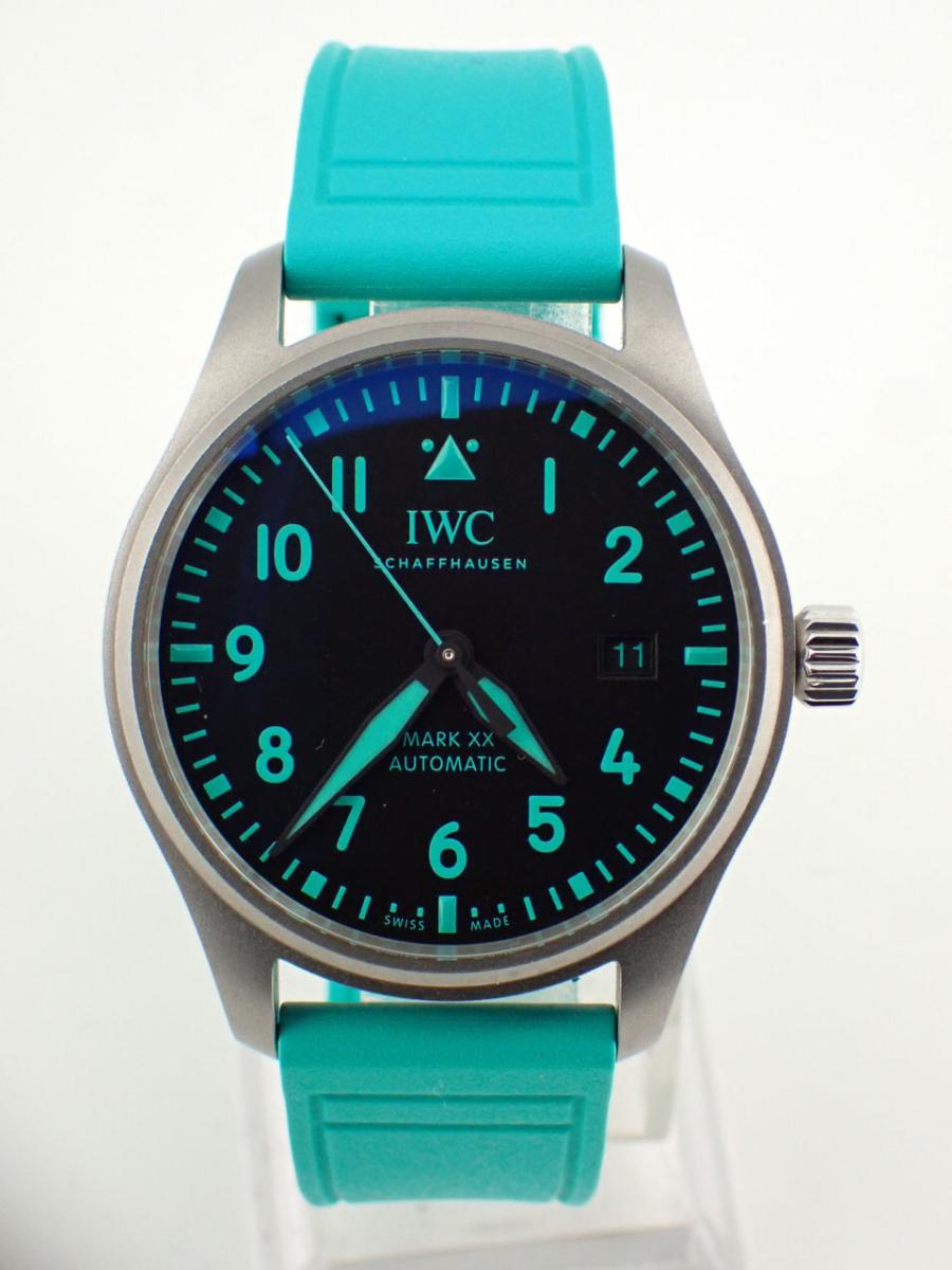 IWC パイロットウォッチ IW328210 ブラック 40mm径、メンズ(AA※中古美品)